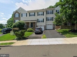 Building Photo - 3728 Swetland Dr