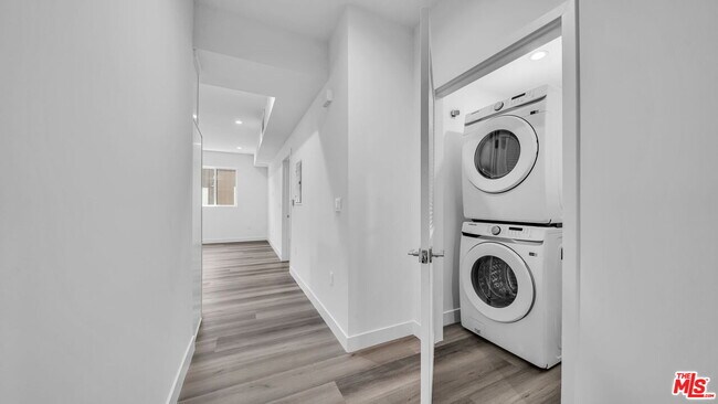 Foto del edificio - 627 N Dillon St
