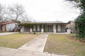 Building Photo - 2524 Berkett Dr
