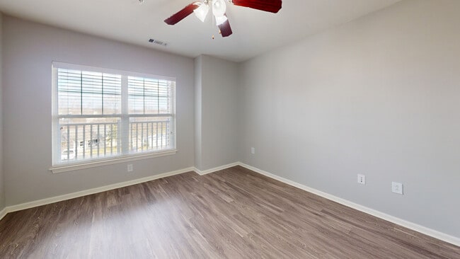 Interior Photo - 14 North