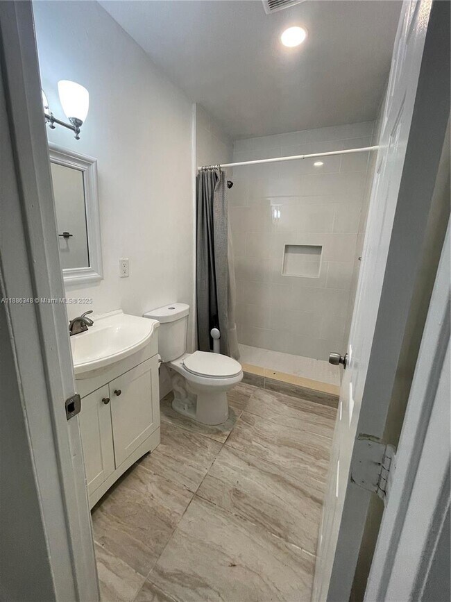 Foto del edificio - 5921 SW 62nd St