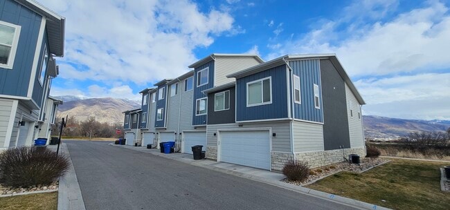 Building Photo - 1096 N 1840 W