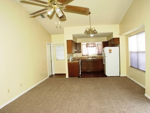 Foto del edificio - A Cool 3 Bedrooms Family House