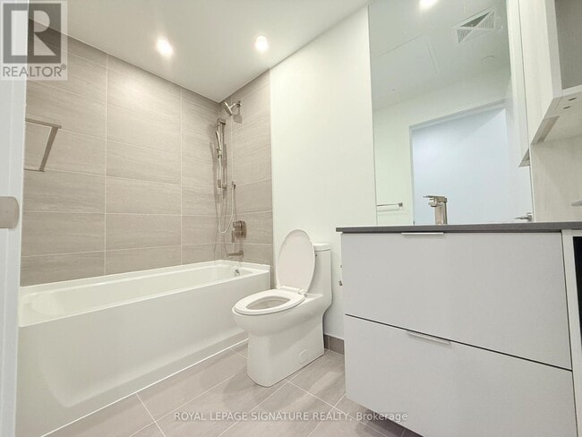 Building Photo - 1 Fairview Rd E