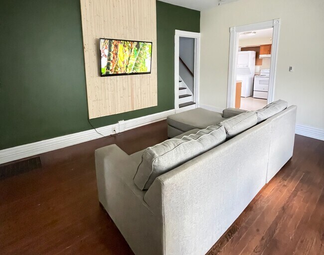 Sala de estar - 18 Otsego St