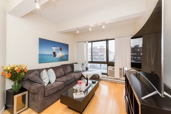 Photo - 12 Stoneholm St Apartment