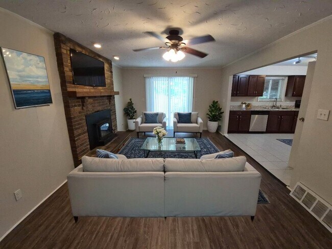 Foto del edificio - 6386 Taylor Rd