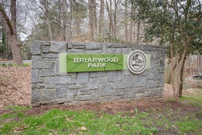 Building Photo - Very Spacious 2bd/2ba Condo in Brookhaven ...