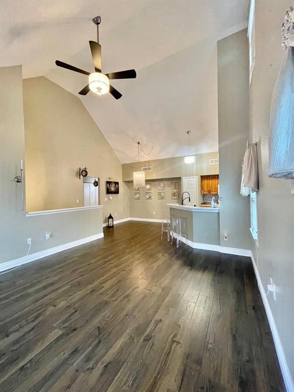 Foto del edificio - 9646 Lake Chase Island Way