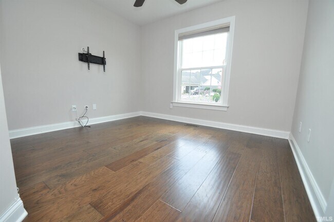 Building Photo - 104 Crestpoint Ct