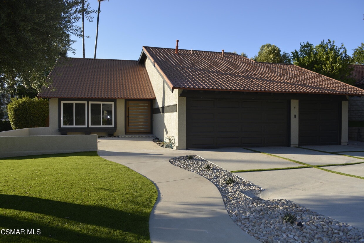Building Photo - 28657 Quaint St