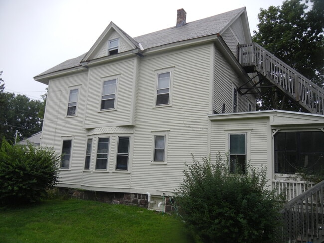 Photo - 20 Fletcher Pl (Burlington, VT) House