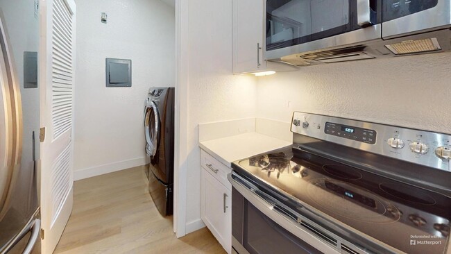 Foto del edificio - "Charming 2-Bed Townhouse Retreat in Brent...