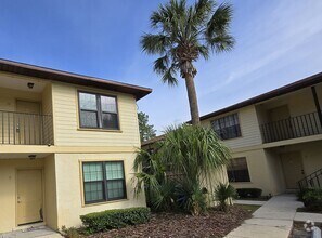 Building Photo - 6400 NW 106th Pl