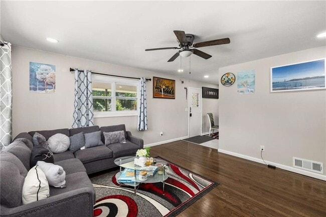 Foto del edificio - 4317 Brookside Dr