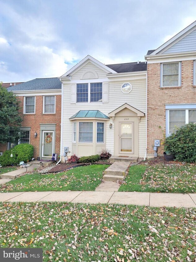 Primary Photo - 6369 New Haven Ct