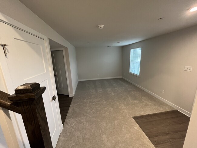 Foto del edificio - 4806 Spruce Rd