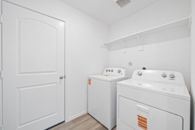 Building Photo - 16830 Paintbrush Holw Ln