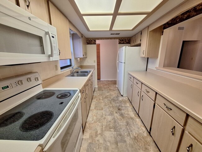 Foto del edificio - PELICAN COVE WEST 2BR SINGLE FAMILY HOME FOR RENT!