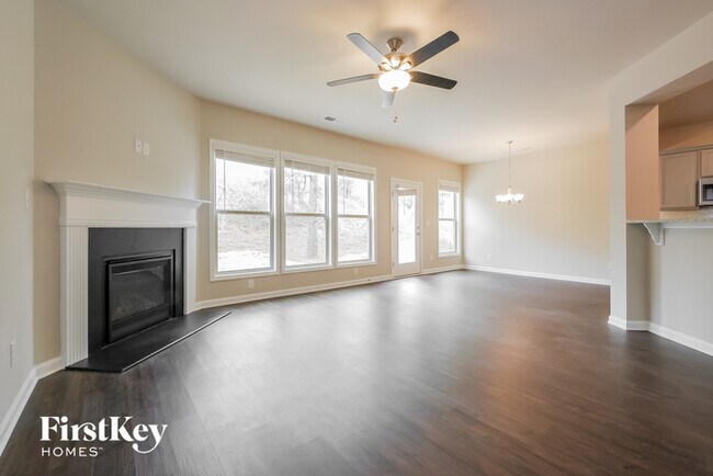 Foto del edificio - 3612 Moon Crest Dr