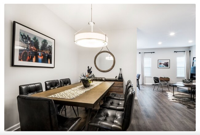 Dining - 3 Flagger Ln