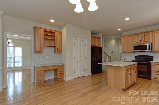 Building Photo - 10496 Gunnison Ln