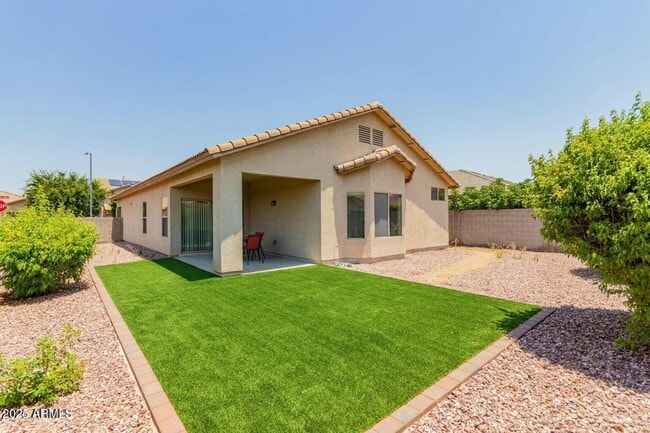 Building Photo - 14593 W Gelding Dr