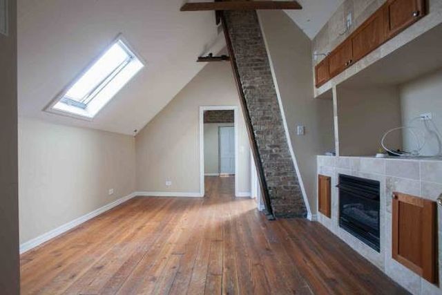 Building Photo - 2335 N Oakley Ave