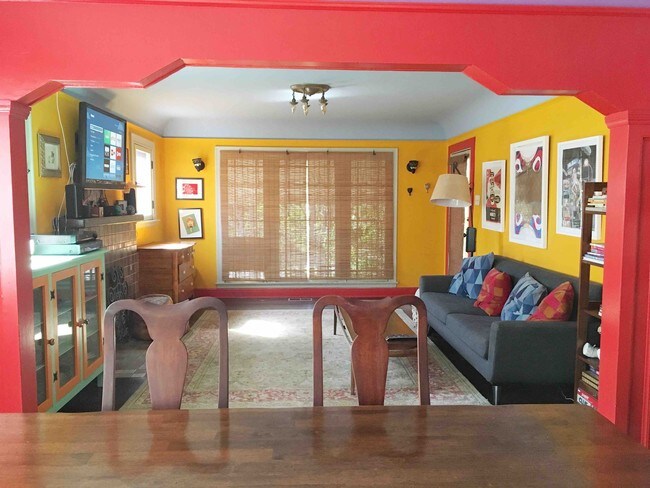 Living Room - 2650 Glendale Blvd