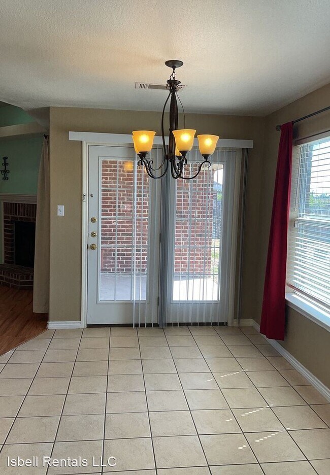 Building Photo - 3 br, 2 bath House - 2806 Phoenix Drive
