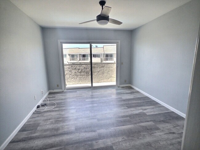 Foto del edificio - 325 E Surfside Dr