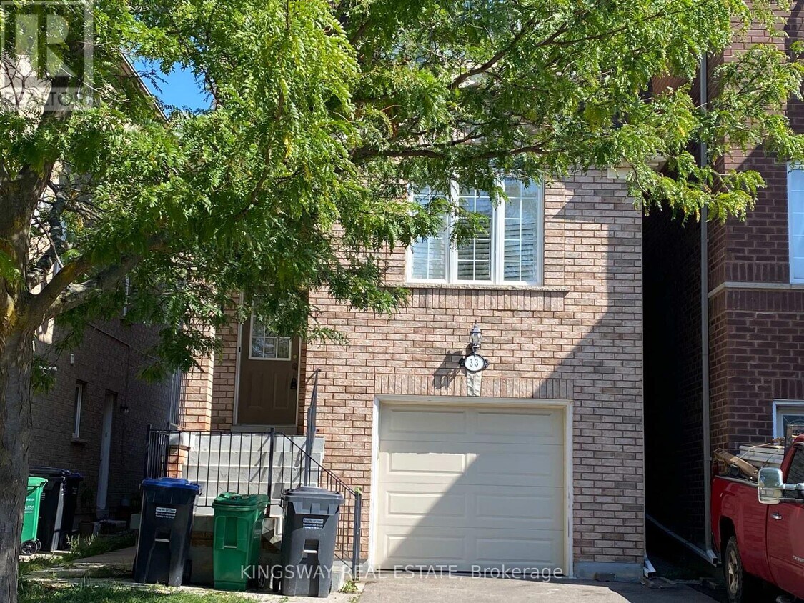 Primary Photo - 33 Caranci Crescent