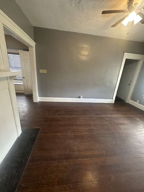 12711 Locke Ave Cleveland, OH 44108 – photo 4