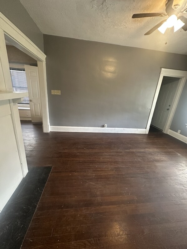 Foto del edificio - 12711 Locke Ave