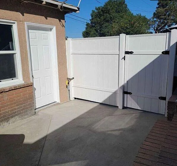 Building Photo - 3126 Los Olivos Ln