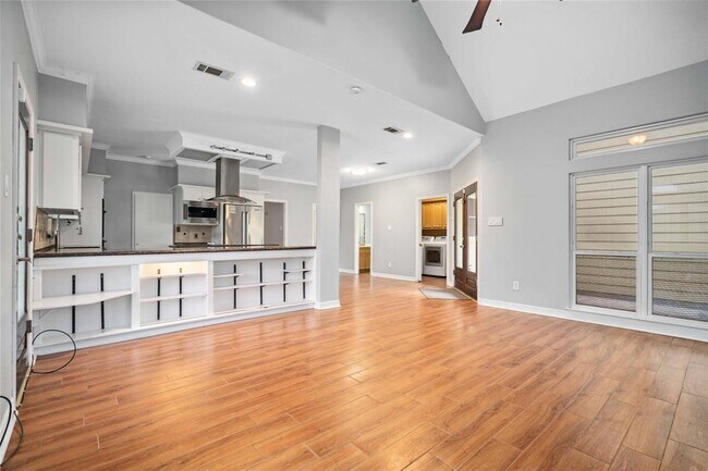 Foto del edificio - 3234 Canadian St