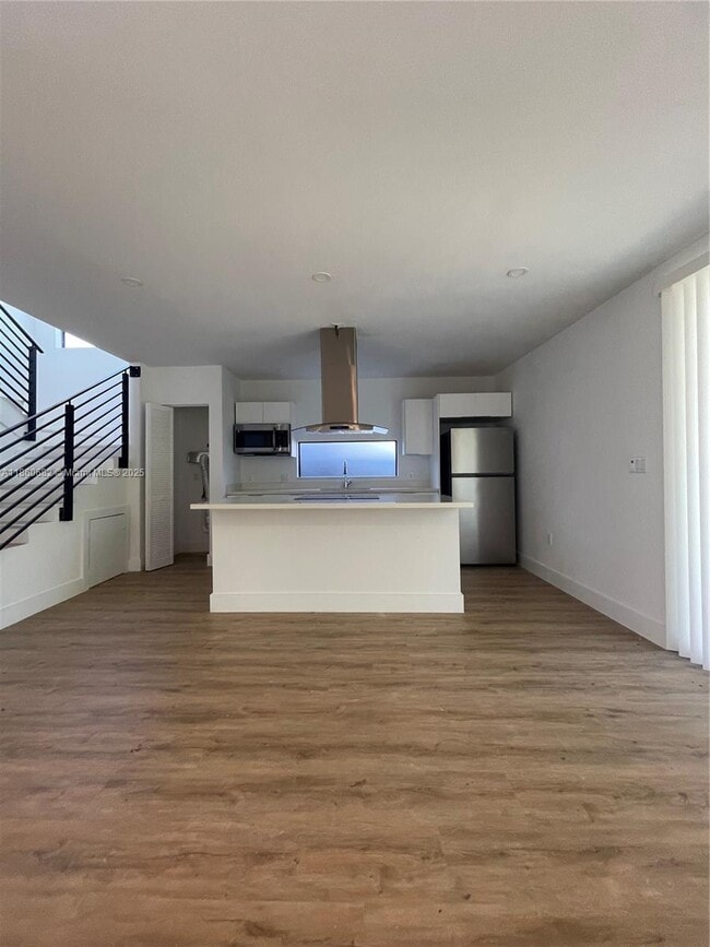 Foto del edificio - 5198 NW 3rd Ave