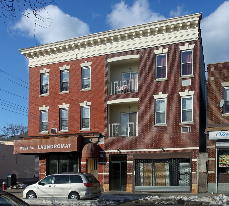 Building Photo - 213-215 W 3rd St