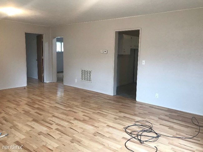 Building Photo - 3 br, 2 bath House - 606 4th St W