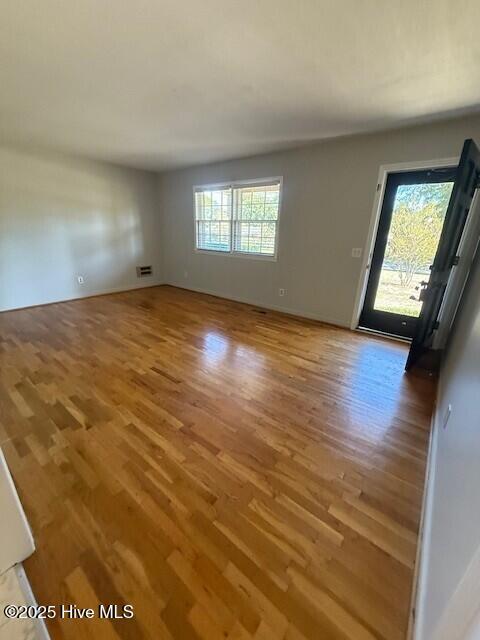 Building Photo - 209 Shamrock Dr