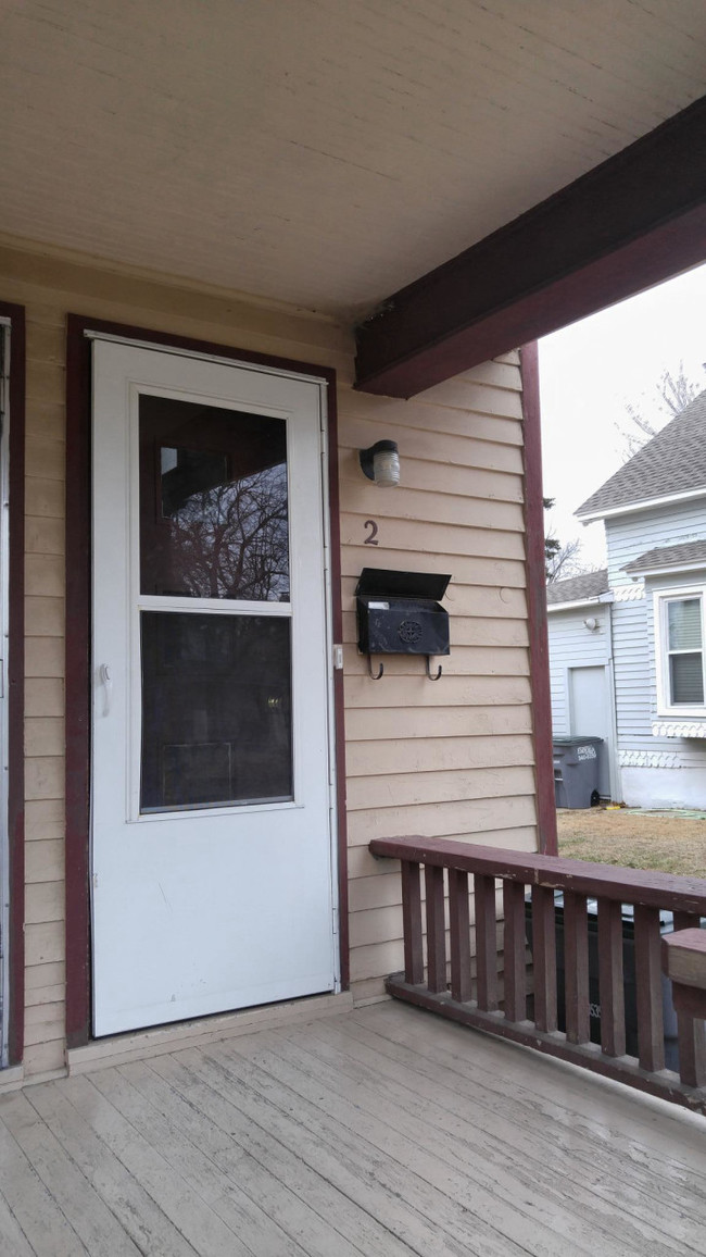 Building Photo - 1325 Exchange Duplex