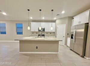 Building Photo - 1325 S 223rd Dr