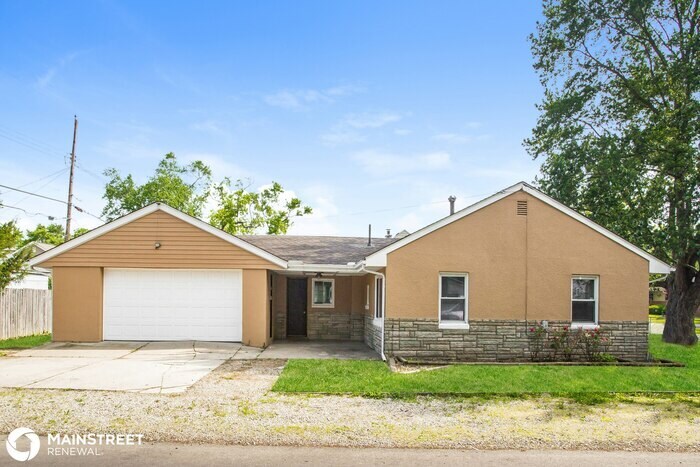 Primary Photo - 262 Fernhill Ave, Columbus, OH 43228