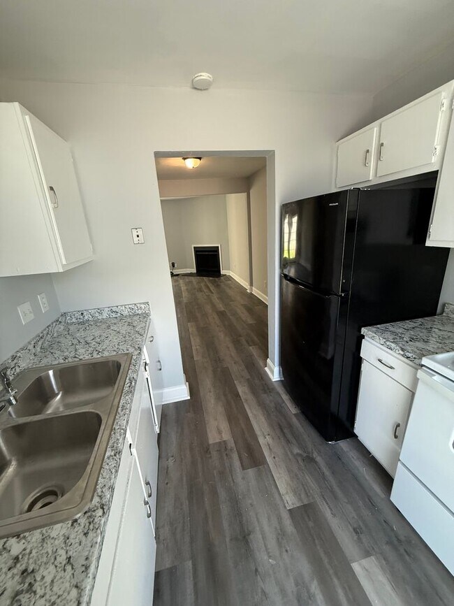 Foto del edificio - Move-In Ready 2BR Home Near Coast Guard Base!