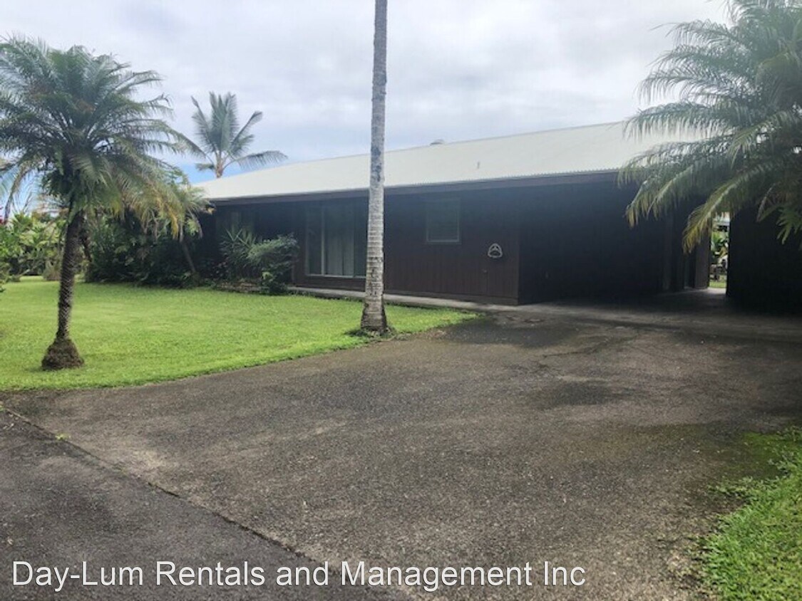 3 br, 2.5 bath House 1292A Ululani Street House Rental in Hilo, HI