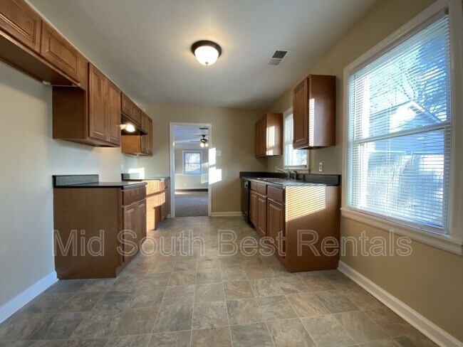 Foto del edificio - 3326 Scenic Terrace