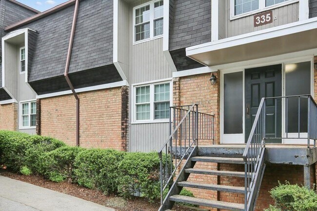 Building Photo - 335 Winding River Dr