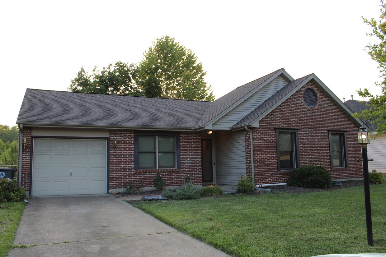 Foto principal - 3228 Park Ridge Dr