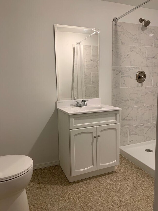 Foto del edificio - Spacious 6 bedroom house in Minneapolis!!