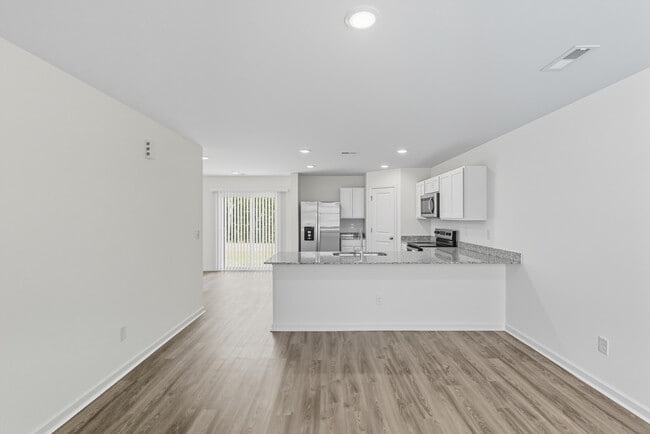 Building Photo - Viking Cove 30